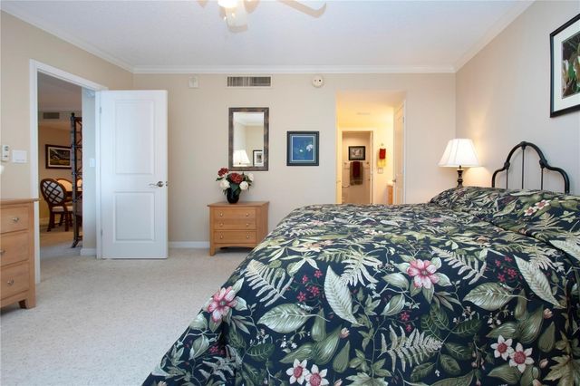 1212 BENJAMIN FRANKLIN DRIVE 607, Sarasota, FL 34236