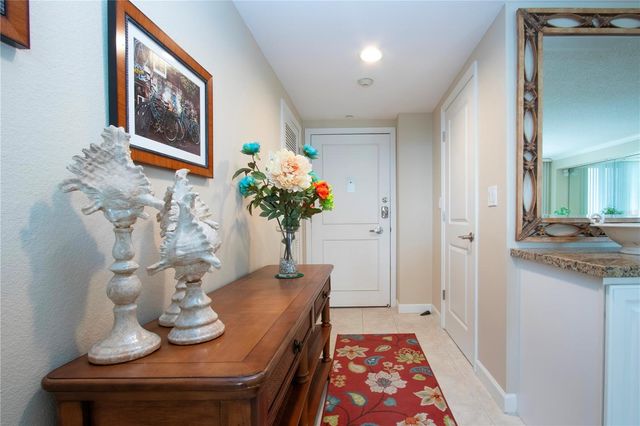 1212 BENJAMIN FRANKLIN DRIVE 607, Sarasota, FL 34236