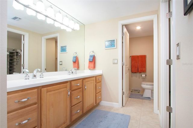 1212 BENJAMIN FRANKLIN DRIVE 607, Sarasota, FL 34236