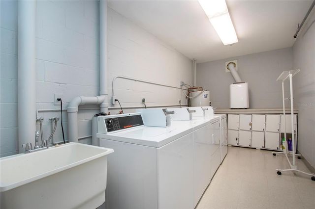 1212 BENJAMIN FRANKLIN DRIVE 607, Sarasota, FL 34236