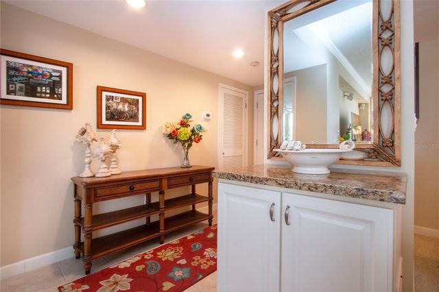 1212 BENJAMIN FRANKLIN DRIVE 607, Sarasota, FL 34236