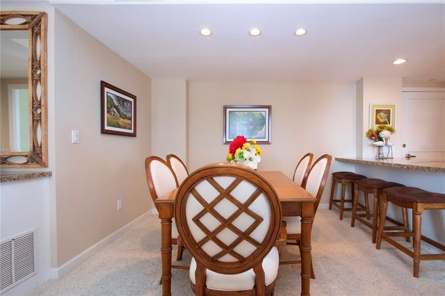 1212 BENJAMIN FRANKLIN DRIVE 607, Sarasota, FL 34236