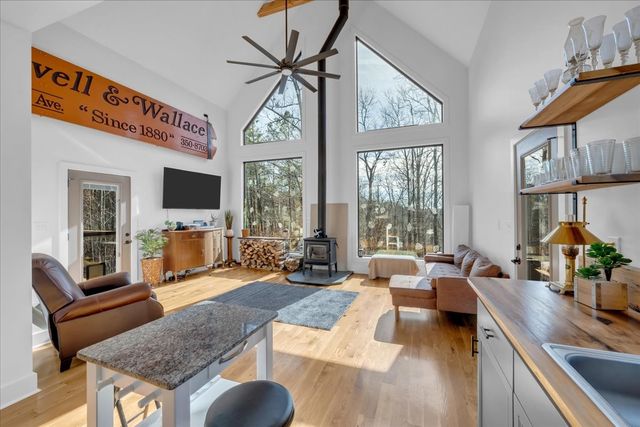 4125 Indian Mound Rd, Sparta, TN 38583