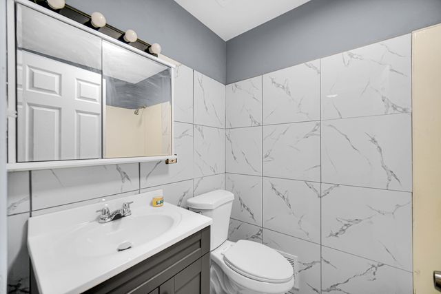 2303 E 100th Street, Chicago, IL 60617