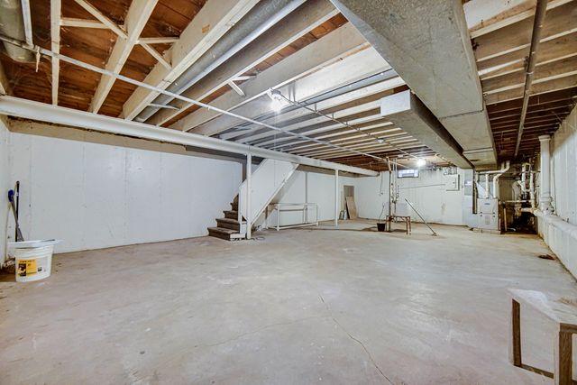 2303 E 100th Street, Chicago, IL 60617