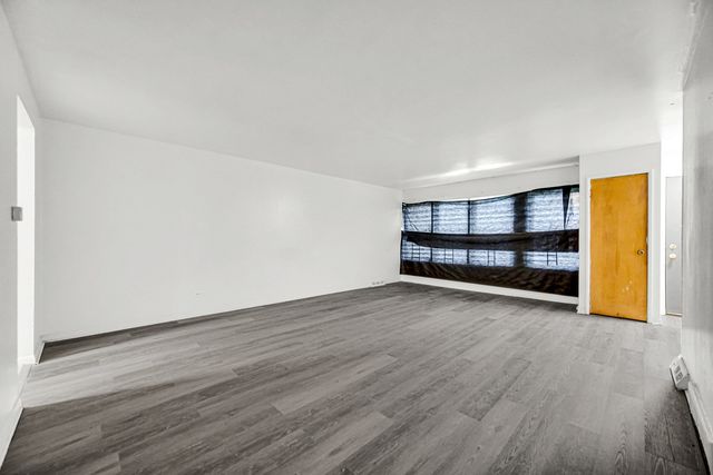 2303 E 100th Street, Chicago, IL 60617
