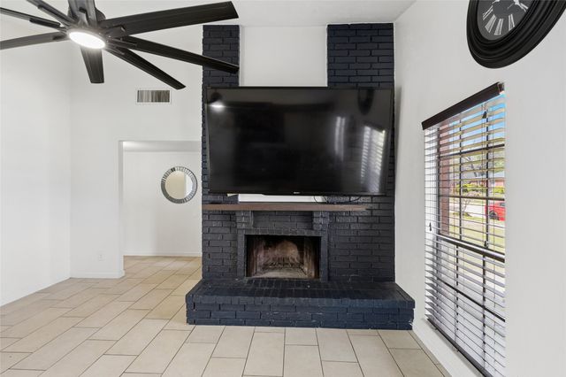 1905 Montana Trail, Grand Prairie, TX 75052