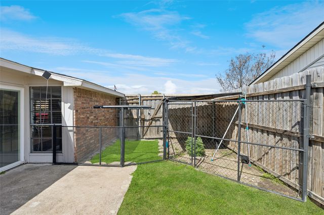 1905 Montana Trail, Grand Prairie, TX 75052