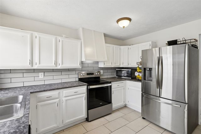 1905 Montana Trail, Grand Prairie, TX 75052