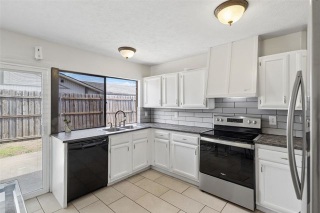 1905 Montana Trail, Grand Prairie, TX 75052