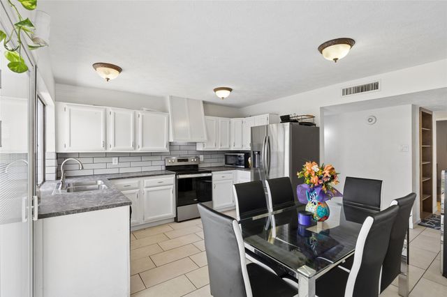 1905 Montana Trail, Grand Prairie, TX 75052