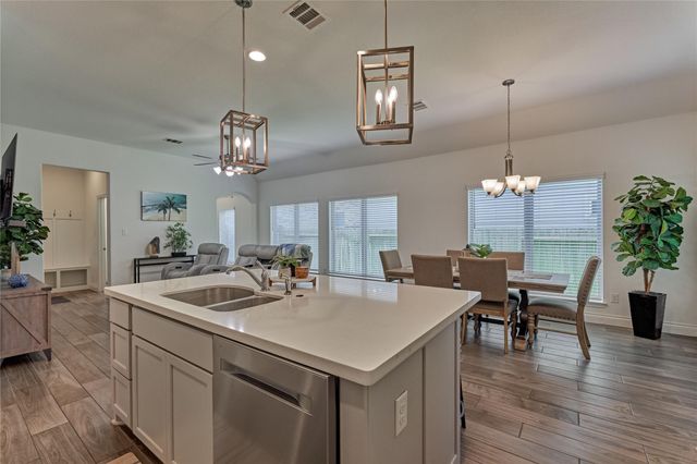 233 N Carson Cub Court, Montgomery, TX 77316