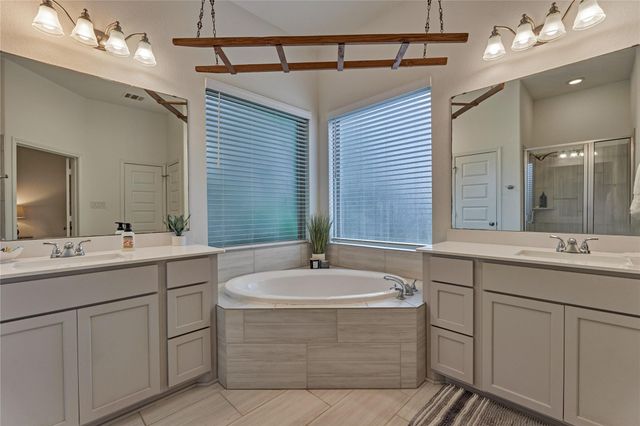 233 N Carson Cub Court, Montgomery, TX 77316