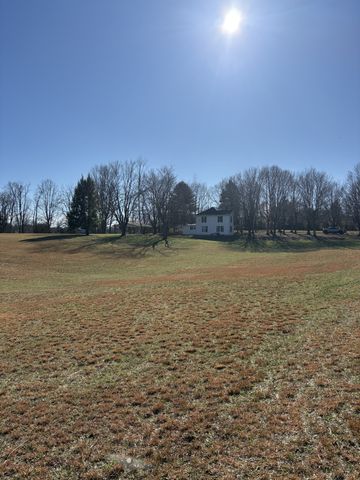 328 Lafayette Rd, Red Boiling Springs, TN 37150