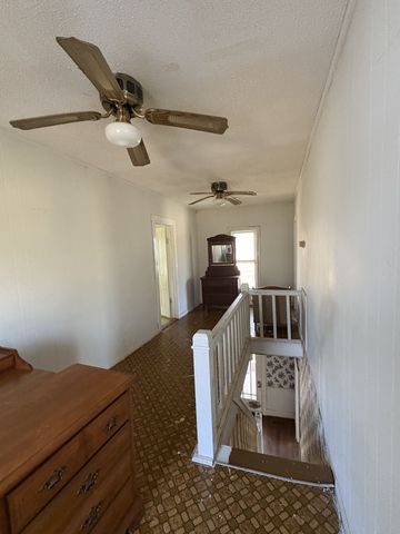 328 Lafayette Rd, Red Boiling Springs, TN 37150