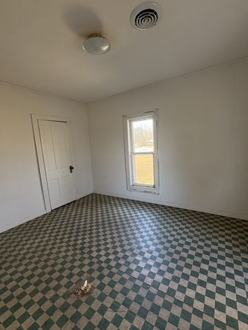 328 Lafayette Rd, Red Boiling Springs, TN 37150