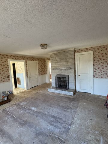 328 Lafayette Rd, Red Boiling Springs, TN 37150