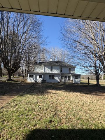 328 Lafayette Rd, Red Boiling Springs, TN 37150