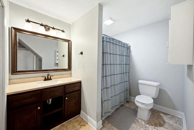 1186 N Columbus Street, Lancaster, OH 43130