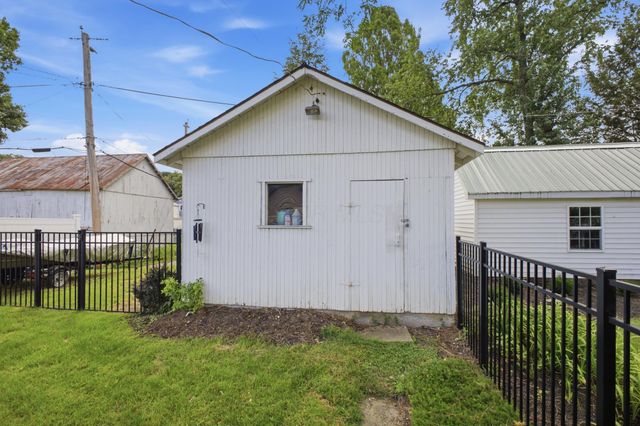 1186 N Columbus Street, Lancaster, OH 43130