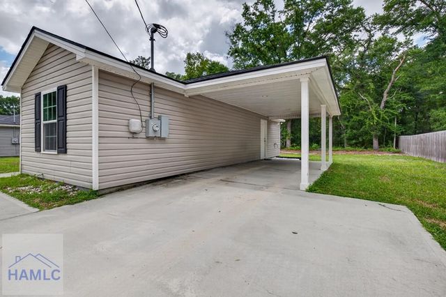 18 Oak Ridge Cemetery Road SW, Ludowici, GA 31316