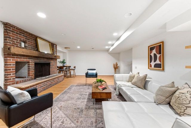 8035 N Beach DRIVE, Fox Point, WI 53217