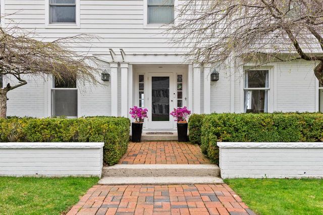 8035 N Beach DRIVE, Fox Point, WI 53217