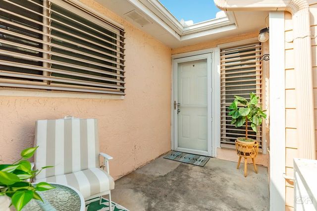 10209 Schaper, Galveston, TX 77554