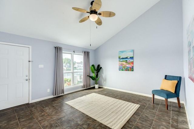 10209 Schaper, Galveston, TX 77554