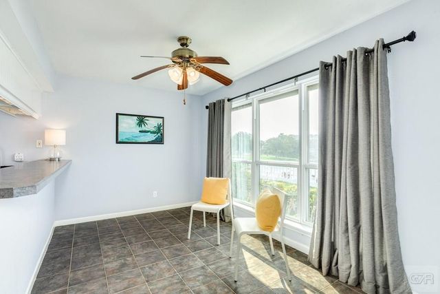 10209 Schaper, Galveston, TX 77554