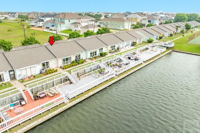 10209 Schaper, Galveston, TX 77554