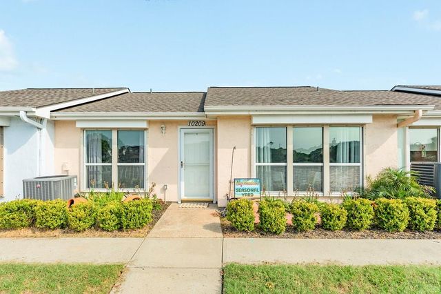 10209 Schaper, Galveston, TX 77554