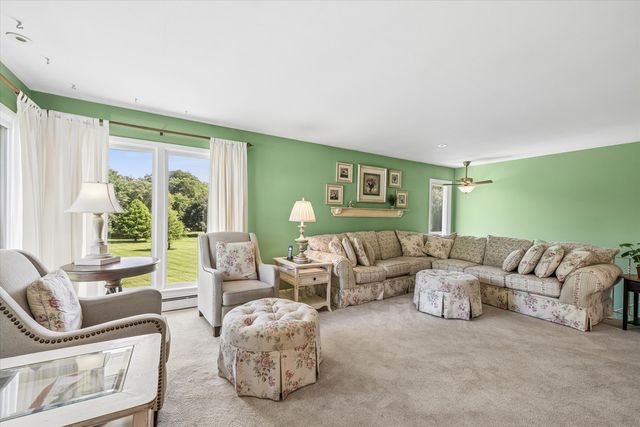 1503 Laurel Court, Sleepy Hollow, IL 60118