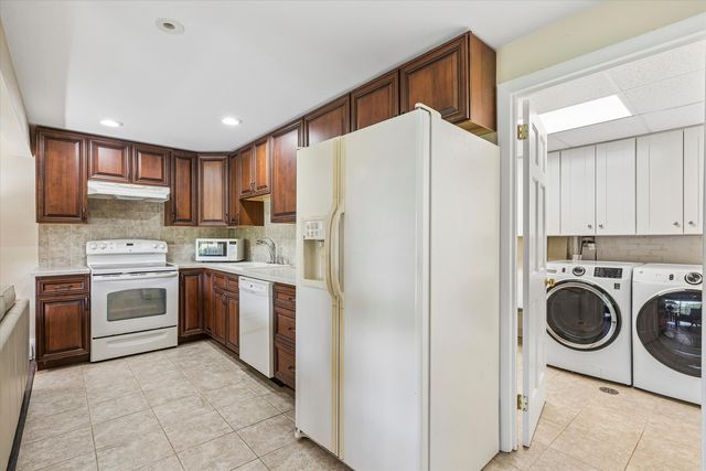 1503 Laurel Court, Sleepy Hollow, IL 60118