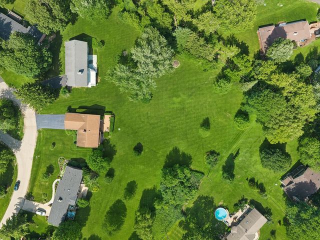 1503 Laurel Court, Sleepy Hollow, IL 60118