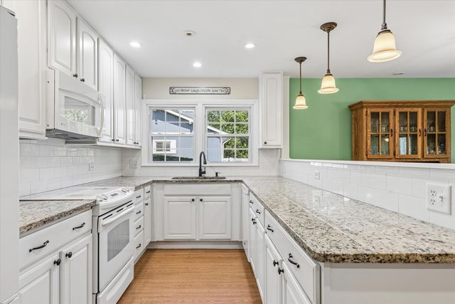 1503 Laurel Court, Sleepy Hollow, IL 60118