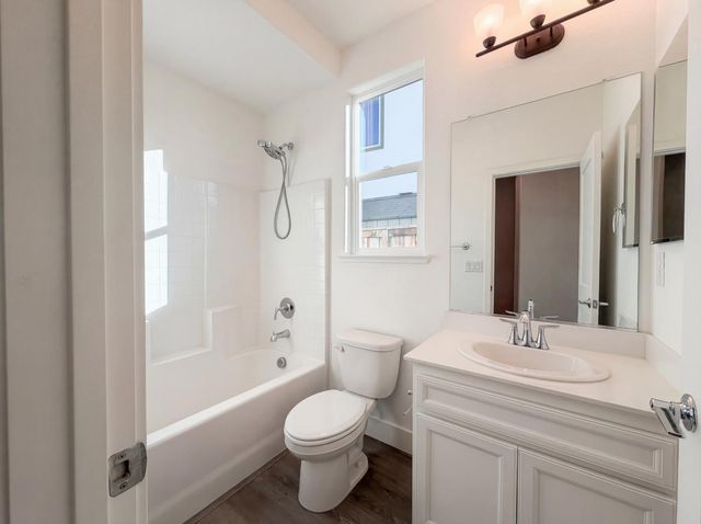 8292 Triplefin Way, Elk Grove, CA 95757