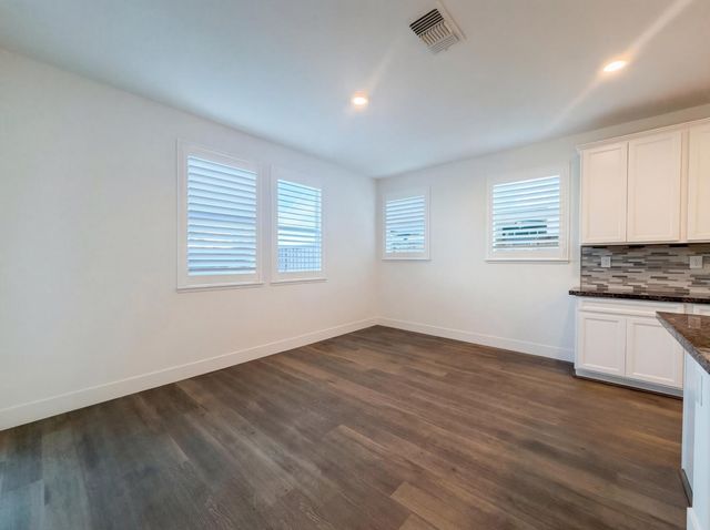 8292 Triplefin Way, Elk Grove, CA 95757