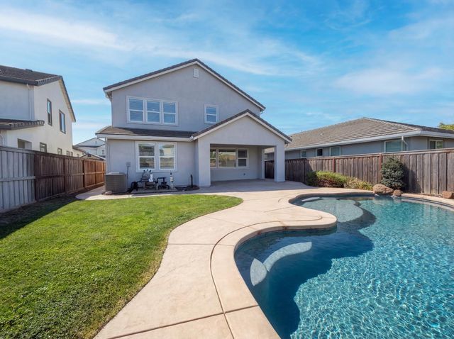 8292 Triplefin Way, Elk Grove, CA 95757