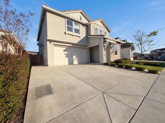 8292 Triplefin Way, Elk Grove, CA 95757