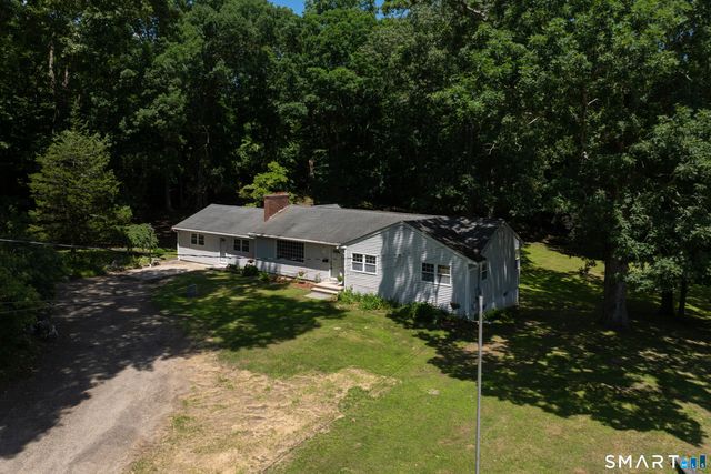 11 Autumn Lane, Clinton, CT 06413