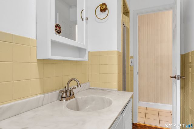 11 Autumn Lane, Clinton, CT 06413