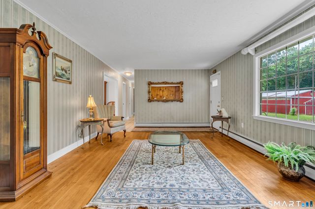 11 Autumn Lane, Clinton, CT 06413
