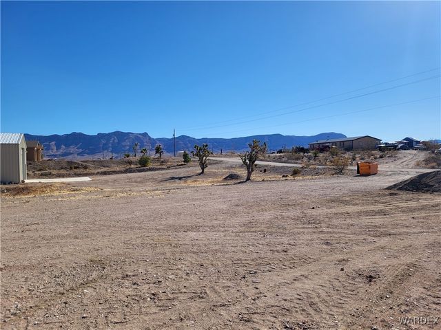 1045 W Middle Point Drive, Meadview, AZ 86444