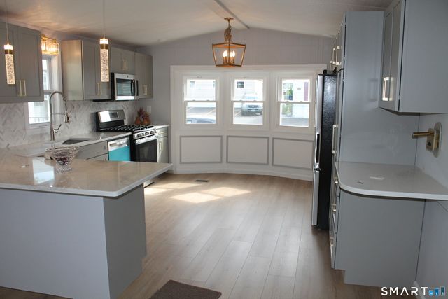 15 Laurel View, Wallingford, CT 06492
