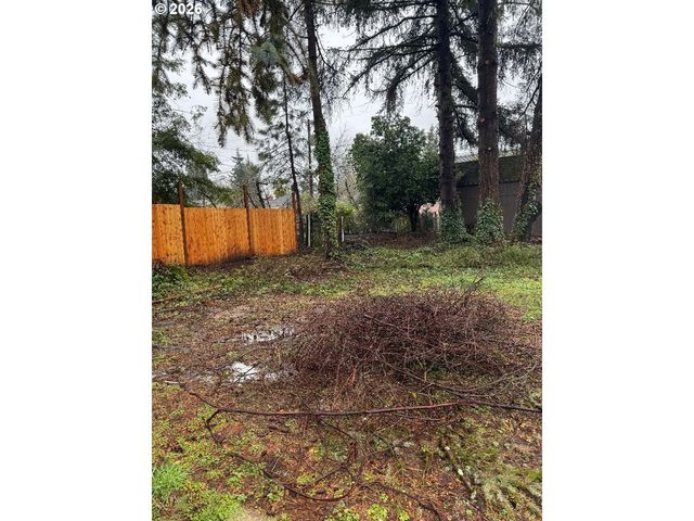 780 E 22ND Ave, Eugene, OR 97405