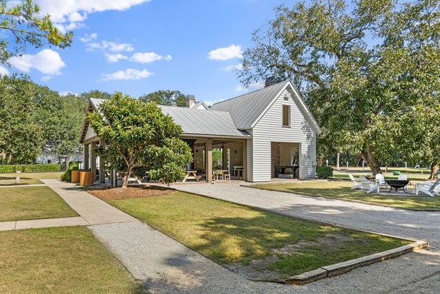 202 Lynx Lane, Summerville, SC 29483