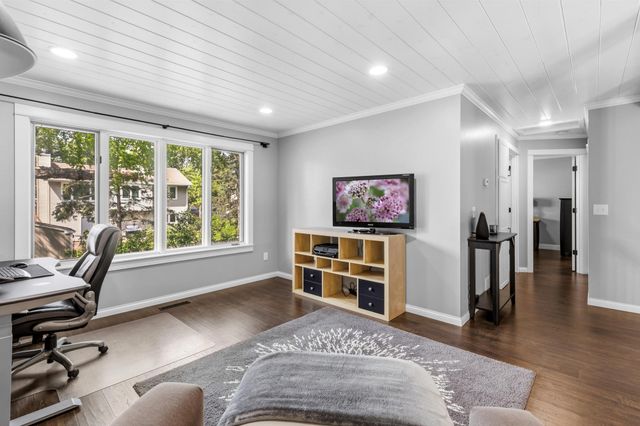 3650 Blue Jay Way, Eagan, MN 55123