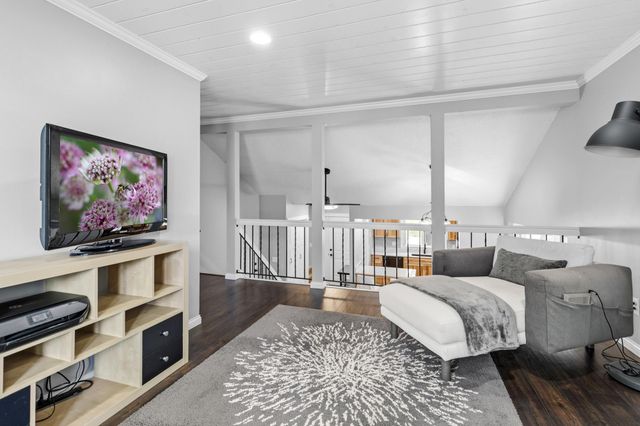 3650 Blue Jay Way, Eagan, MN 55123