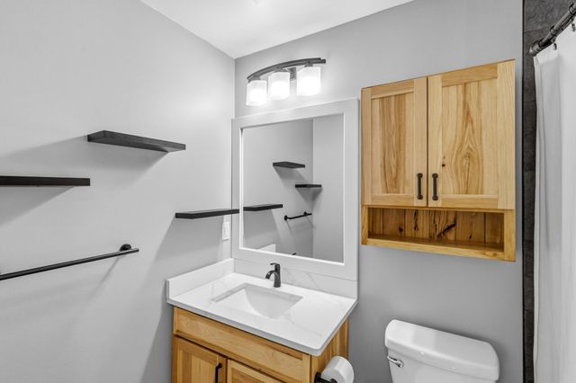 3650 Blue Jay Way, Eagan, MN 55123